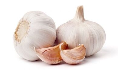 Aglio per il trattamento delle verruche